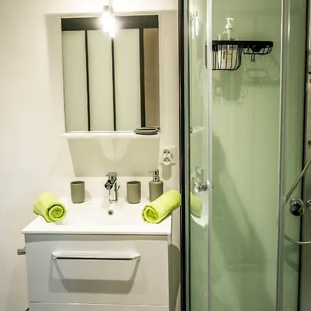 Apartament Le Chatelet- Parking Gratuit - Cosy Et Design - A 10 Mn De Geneve Annemasse