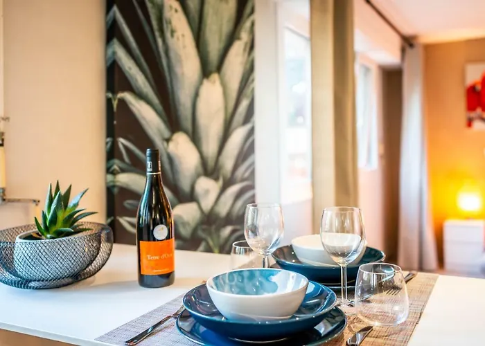 Le Chatelet- Parking Gratuit - Cosy Et Design - A 10 Mn De Geneve Lägenhet Annemasse