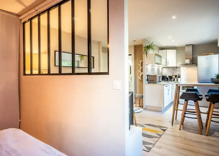 Le Chatelet- Parking Gratuit - Cosy Et Design - A 10 Mn De Geneve Lägenhet Annemasse